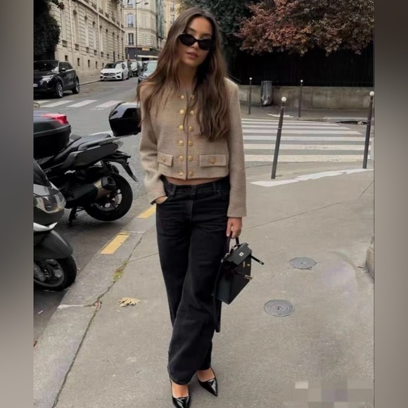 Authentic Celine Beige Tweed Blazer with Gold Buttons - Picture 6 of 7